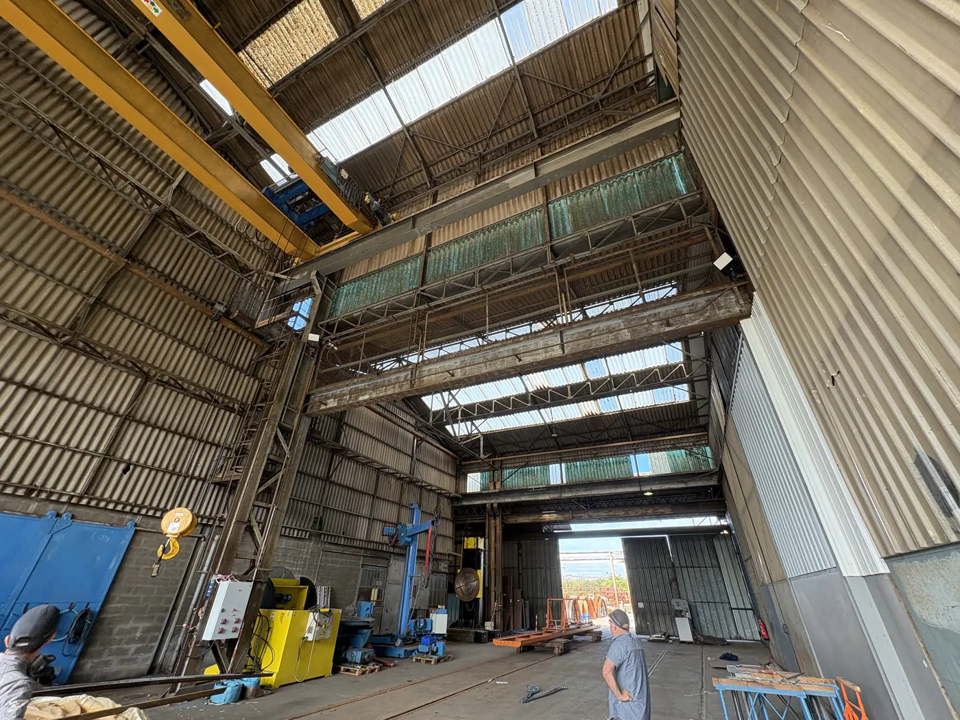 Intervention dans un bâtiment industriel